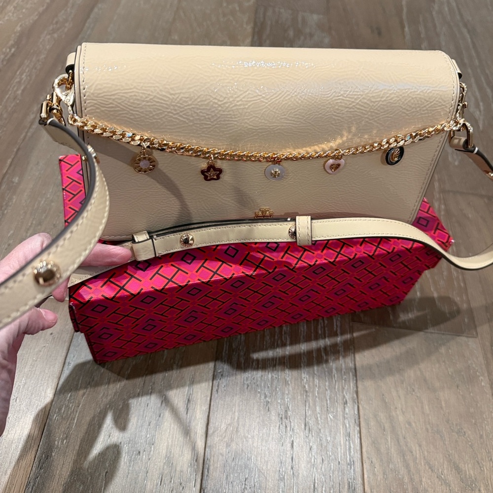 Tory Burch Elegant Convertible Crossbody Bag with Gold removable Charms - Picture 9 of 10